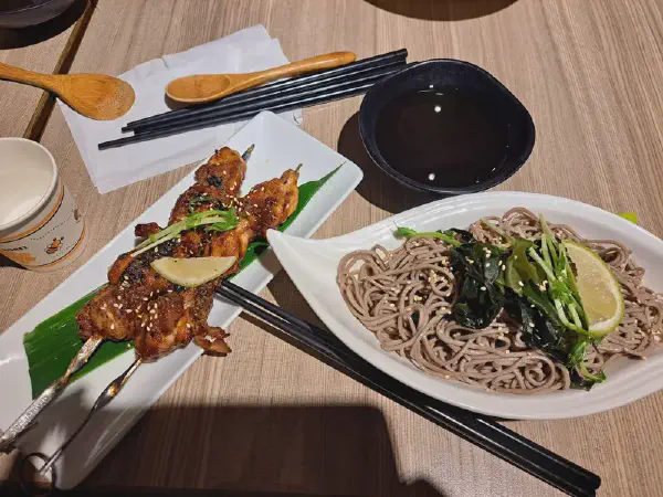 蕎麥麵烤肉串套餐
